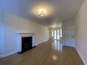 Lounge 2- click for photo gallery